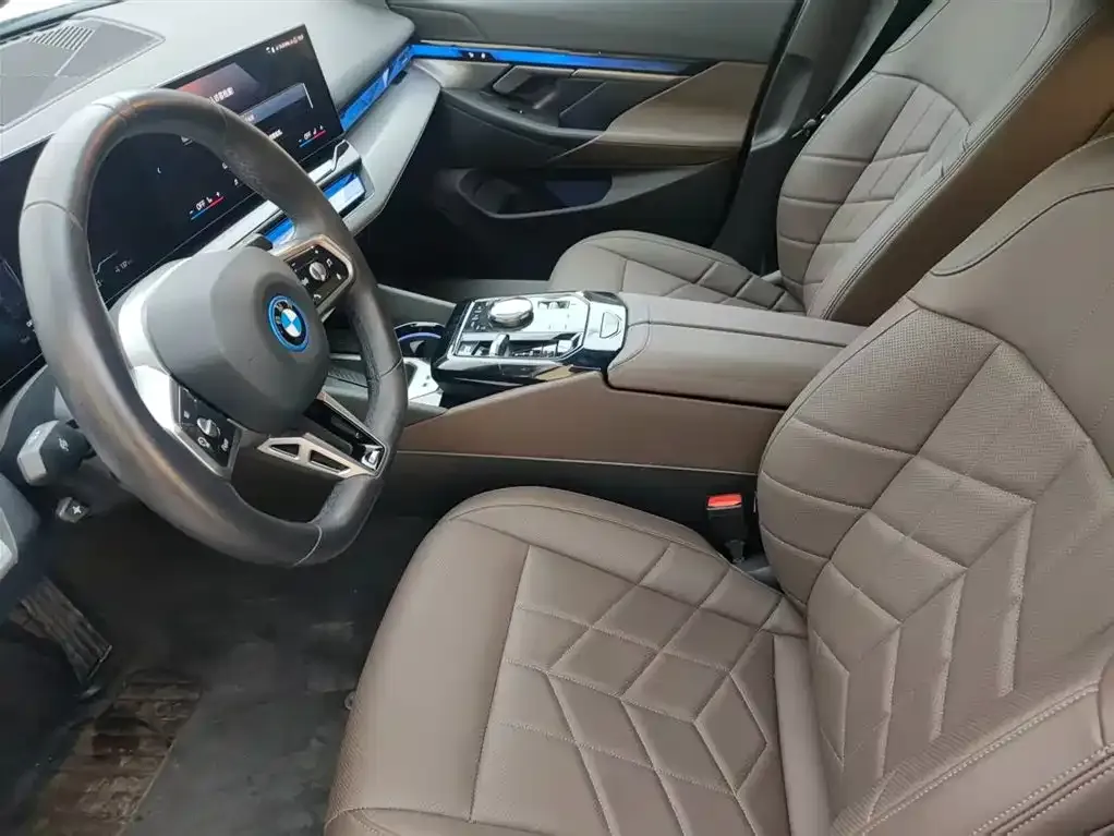 BMW i5 2025 из CN, фото 10
