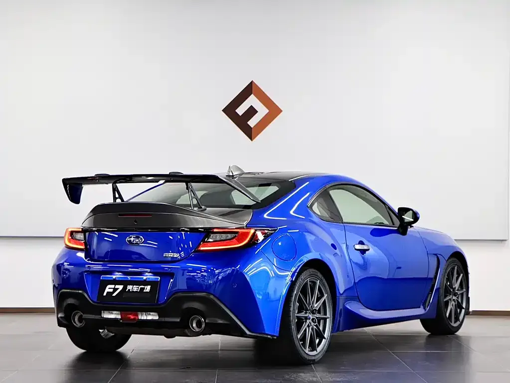 Subaru BRZ 2022 из CN, фото 9