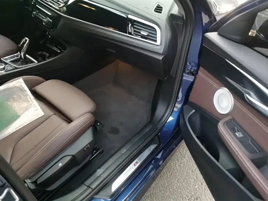 BMW 1 Series 2023 из CN, фото 8