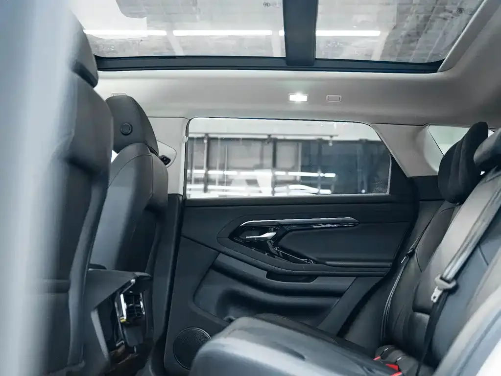 Land Rover Evoque 2023 из CN, фото 9