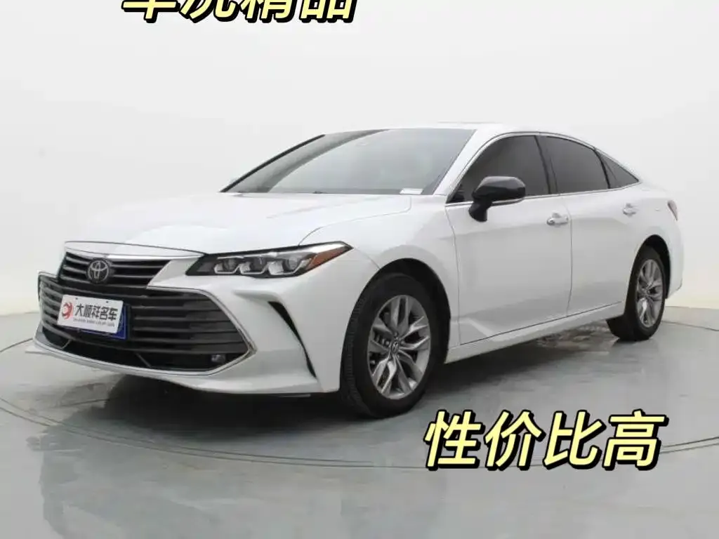 Toyota Avalon — фото 1
