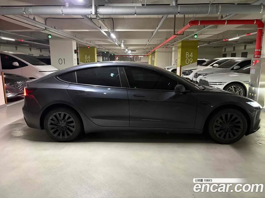 Tesla Model 3 2025 из KR, фото 4