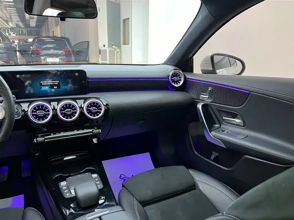 Mercedes-Benz A-Class 2023 из CN, фото 4