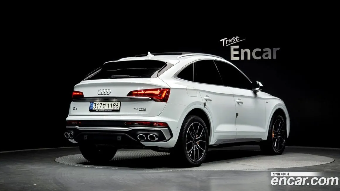 Audi Q5 2022 из KR, фото 2