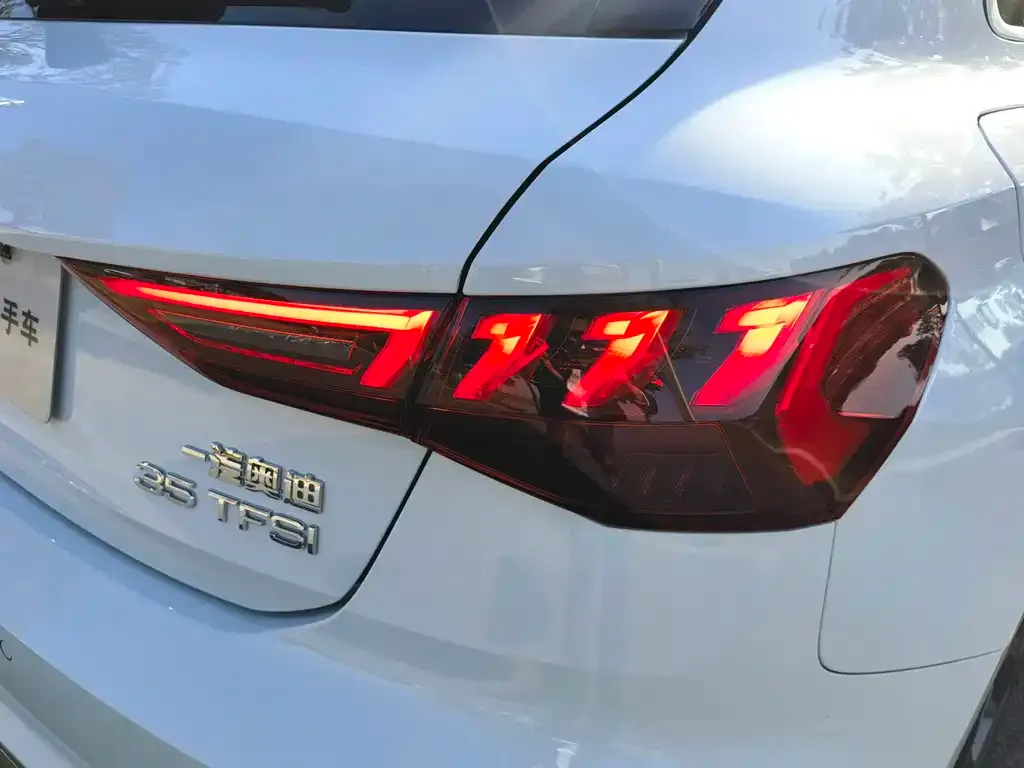Audi A3 2024 из CN, фото 2