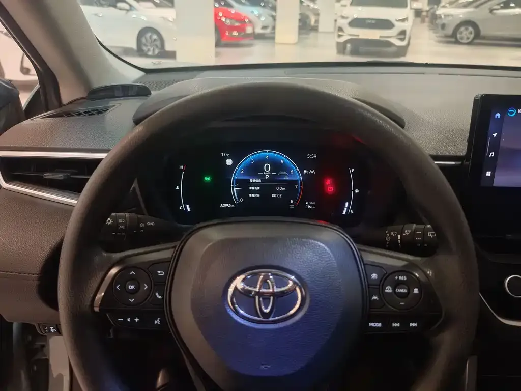 Toyota Corolla Cross 2023 из CN, фото 9