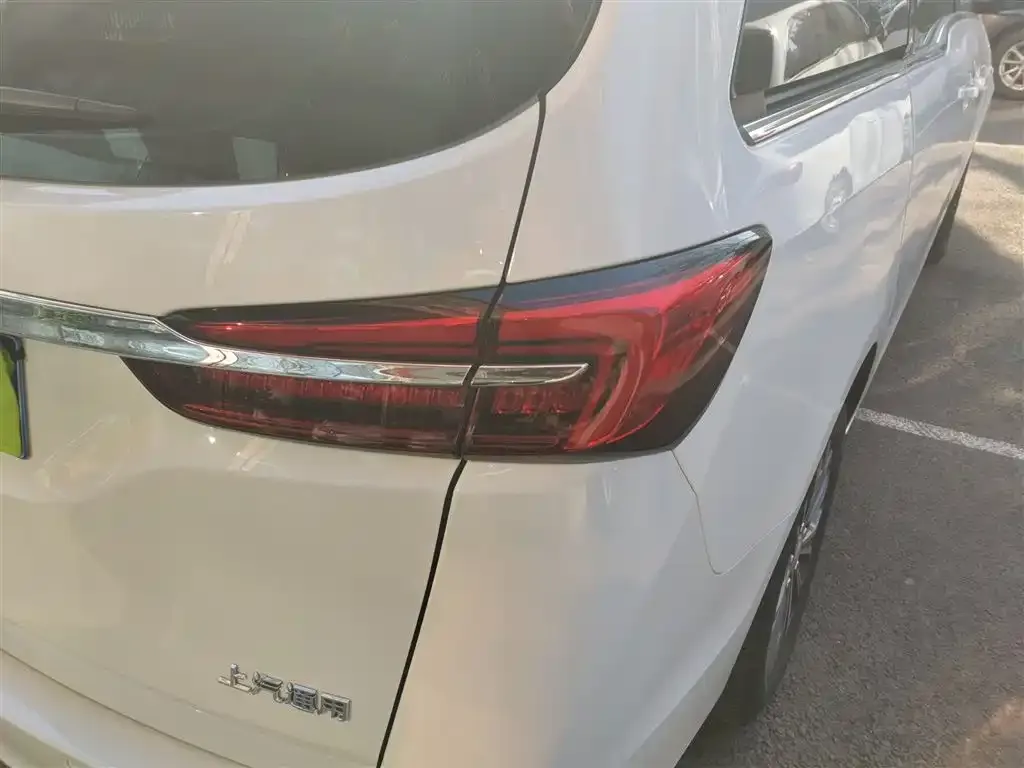 Buick GL8 2023 из CN, фото 2