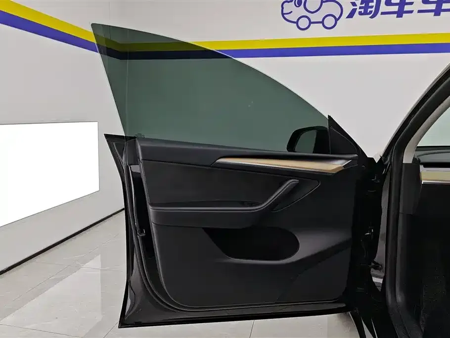 Tesla Model Y 2023 из CN, фото 3