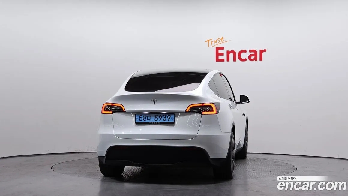 Tesla Model Y 2024 из KR, фото 3