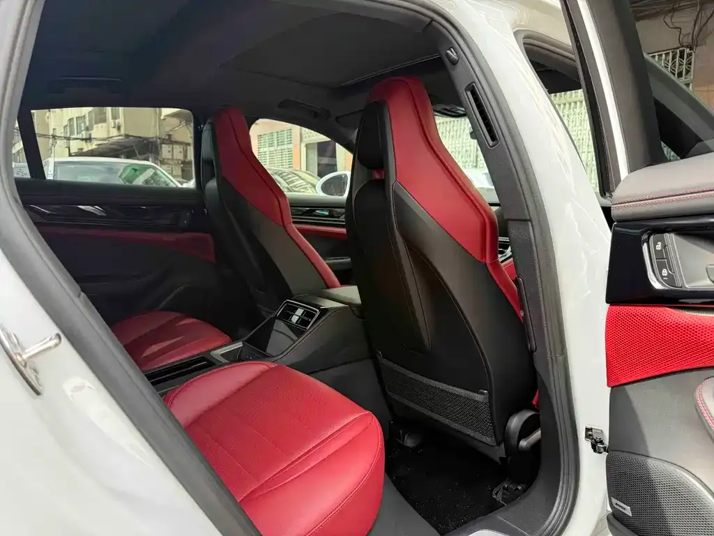 Porsche Panamera 2024 из CN, фото 4