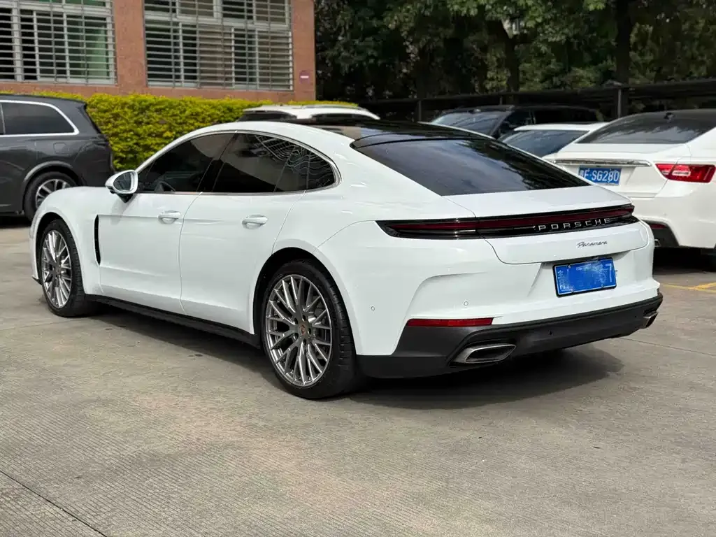 Porsche Panamera 2024 из CN, фото 6