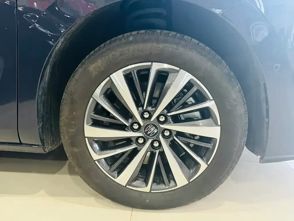 Buick GL8 Hybrid 2025 из CN, фото 5