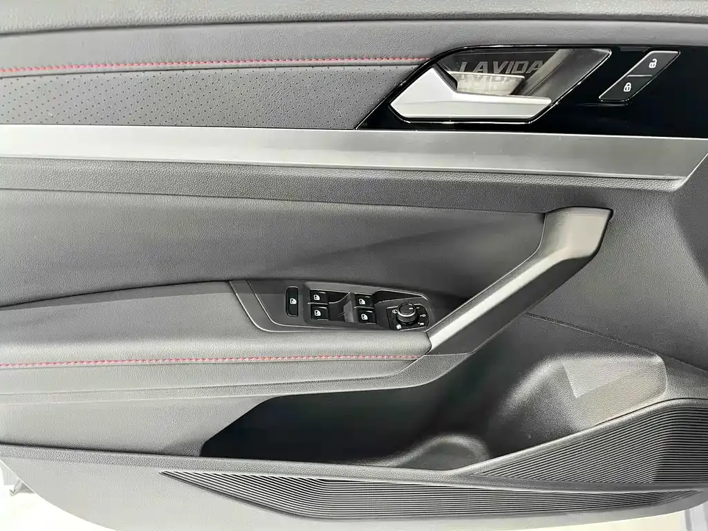 Volkswagen Lavida 2022 из CN, фото 5