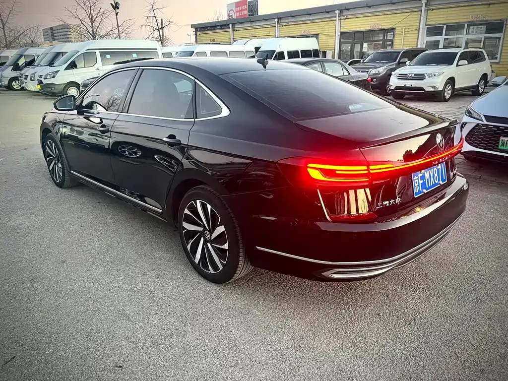Volkswagen Passat 2022 из CN, фото 7
