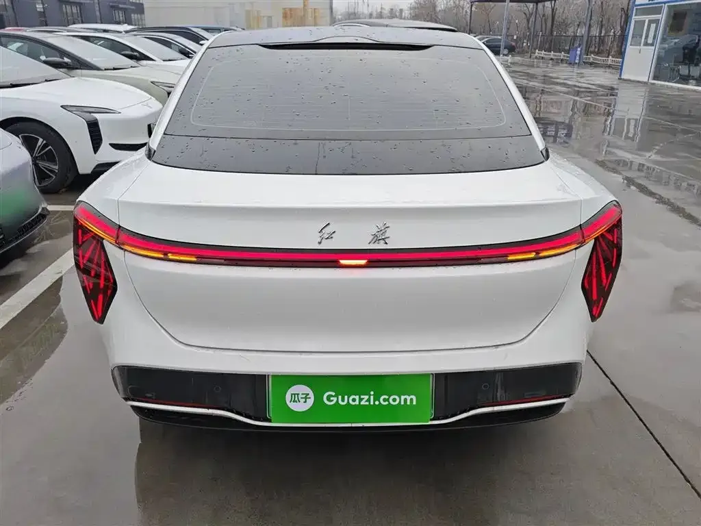 Hongqi EH7 2024 из CN, фото 4