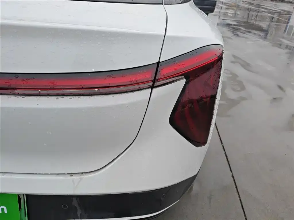 Hongqi EH7 2024 из CN, фото 6