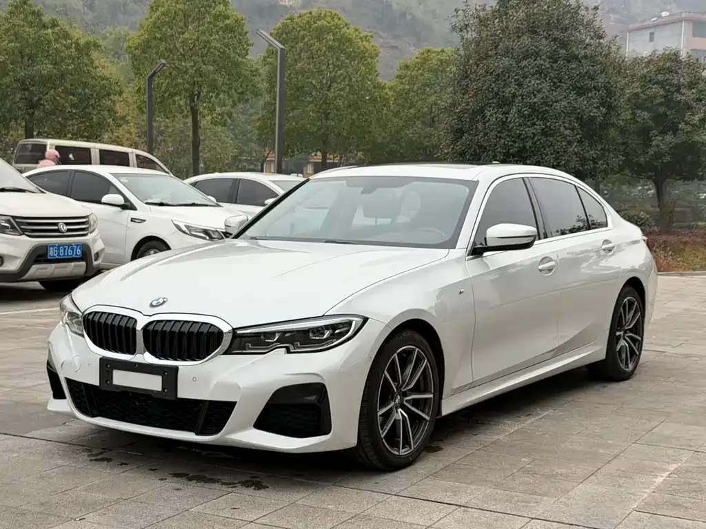BMW 3 Series 2021 из CN, фото 1