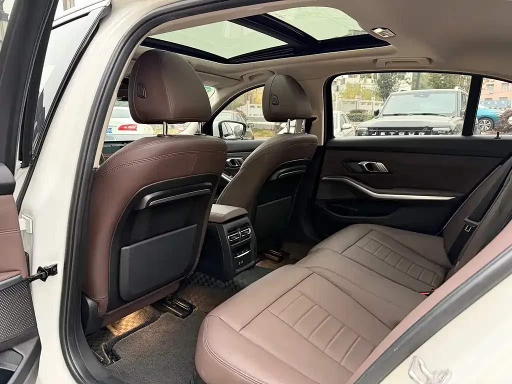 BMW 3 Series 2021 из CN, фото 5