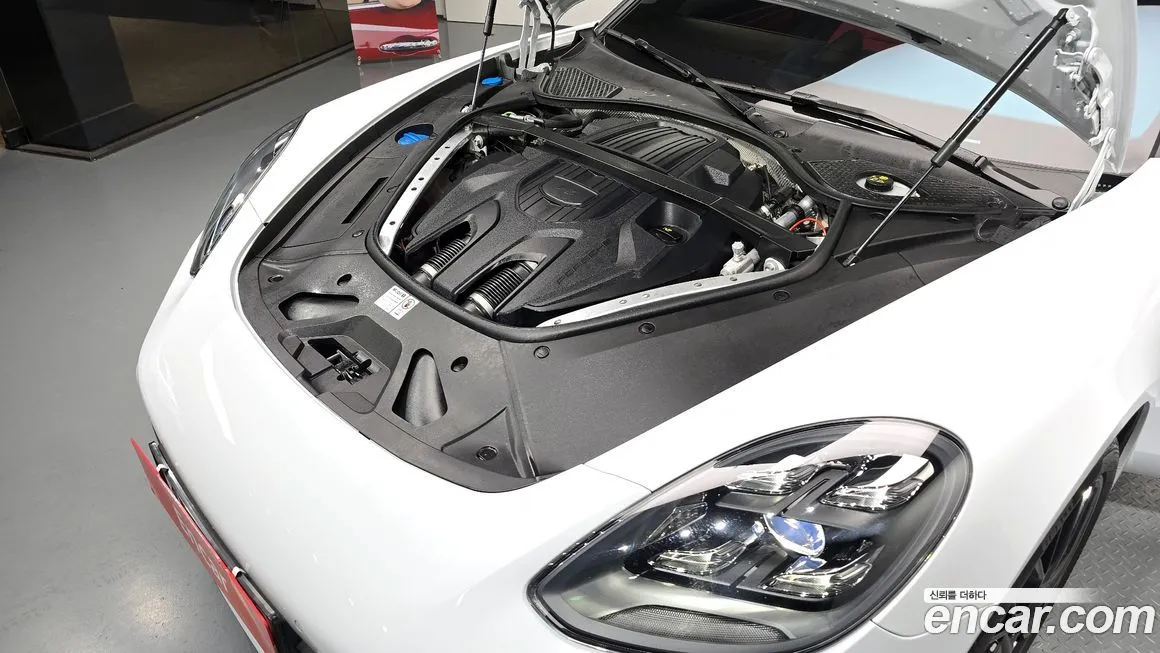 Porsche Panamera 2023 из KR, фото 8
