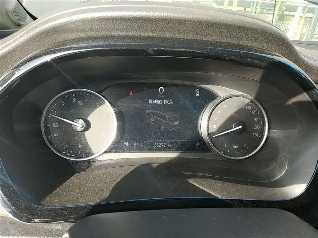 Buick GL8 2023 из CN, фото 2