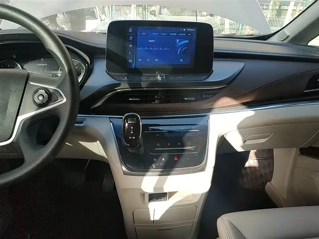 Buick GL8 2023 из CN, фото 3