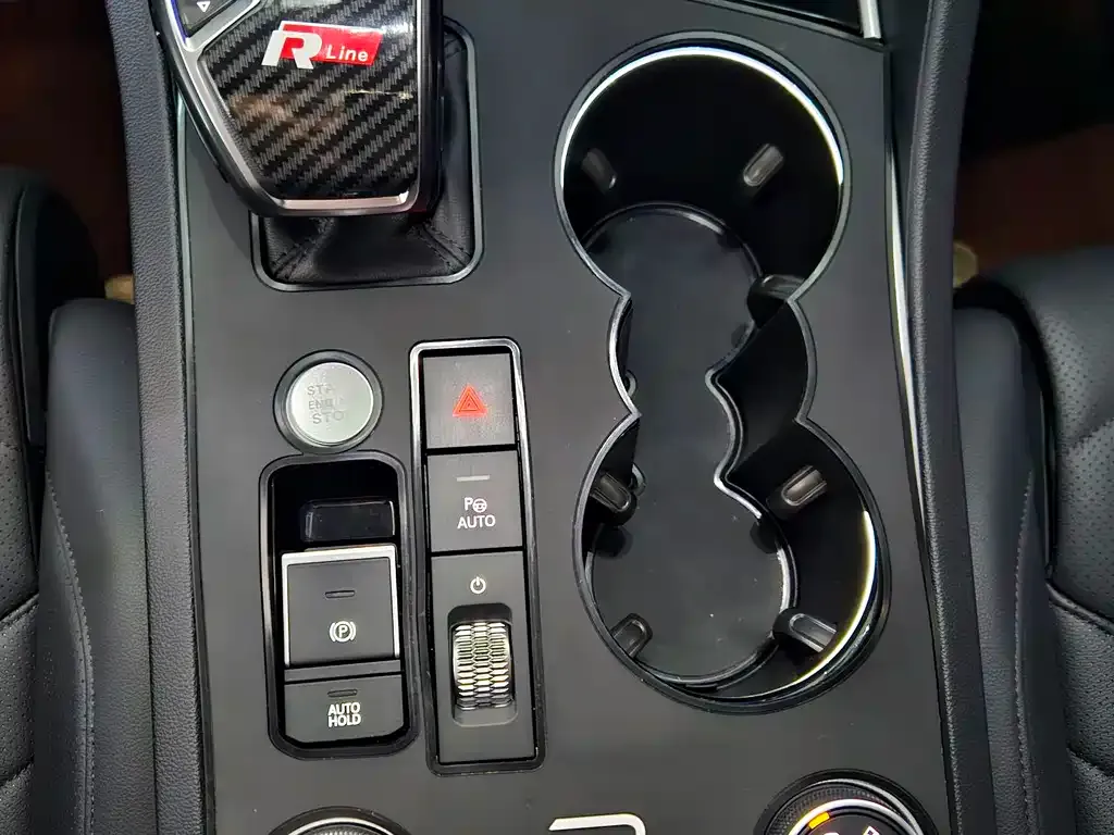Volkswagen Touareg 2023 из CN, фото 2