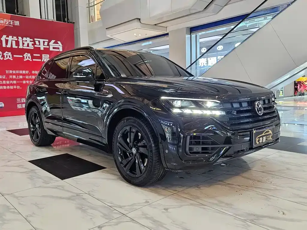 Volkswagen Touareg 2023 из CN, фото 9
