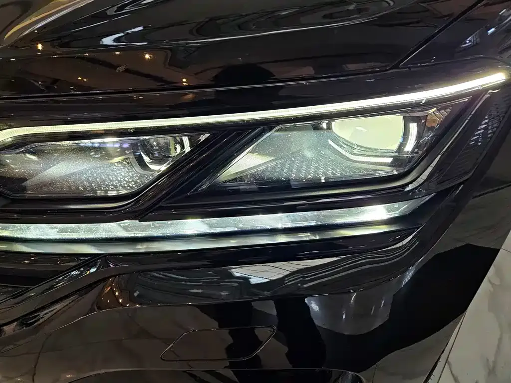 Volkswagen Touareg 2023 из CN, фото 8