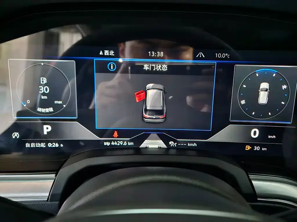 Volkswagen Touareg 2023 из CN, фото 3