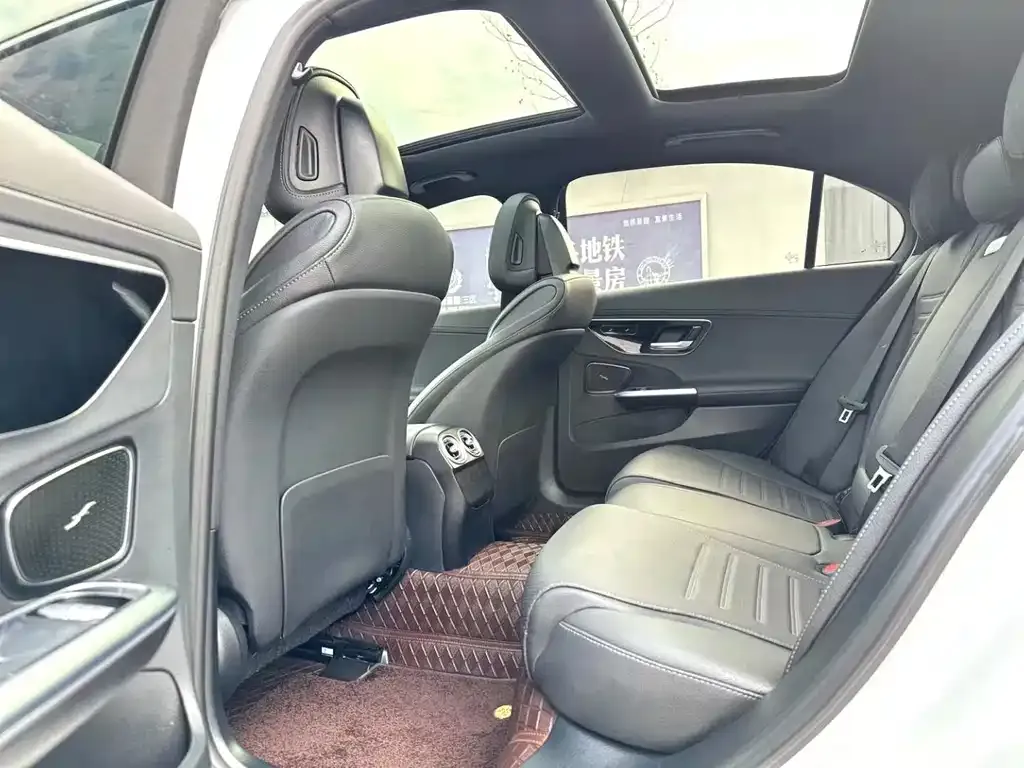 Mercedes-Benz C-Class 2023 из CN, фото 7