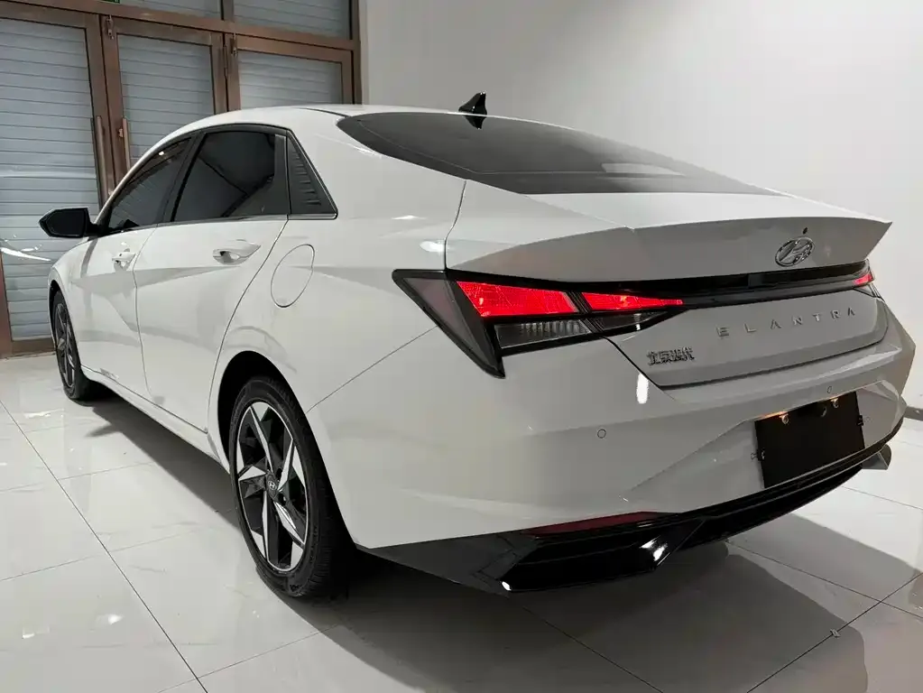 Hyundai Elantra 2022 из CN, фото 9