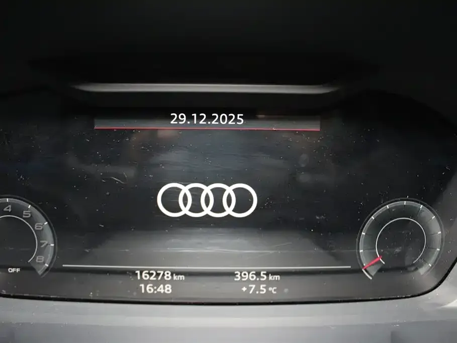 Audi Q3 — фото 10