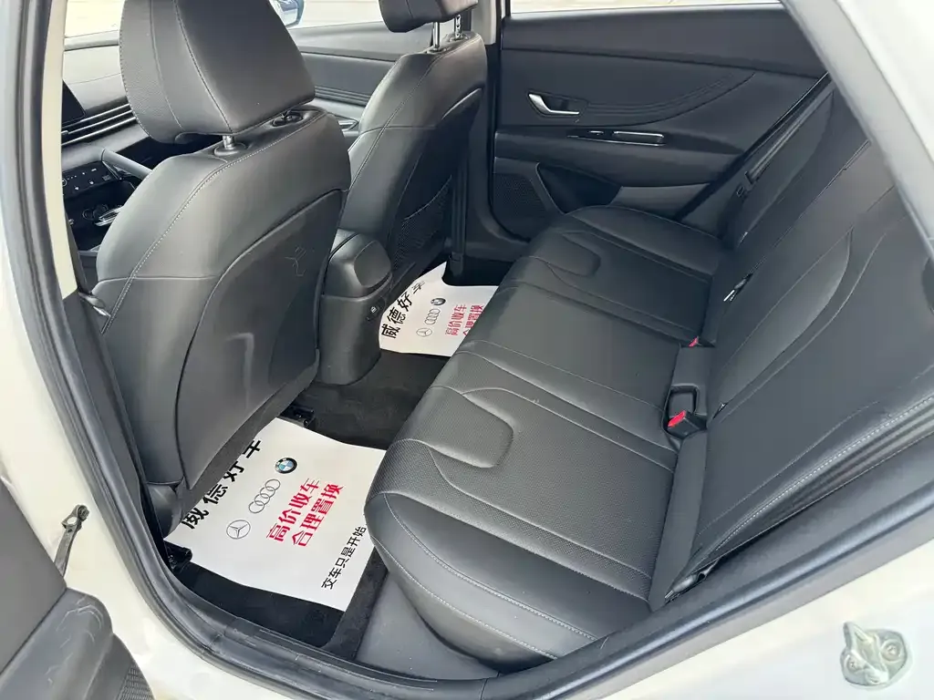 Hyundai Elantra 2021 из CN, фото 10