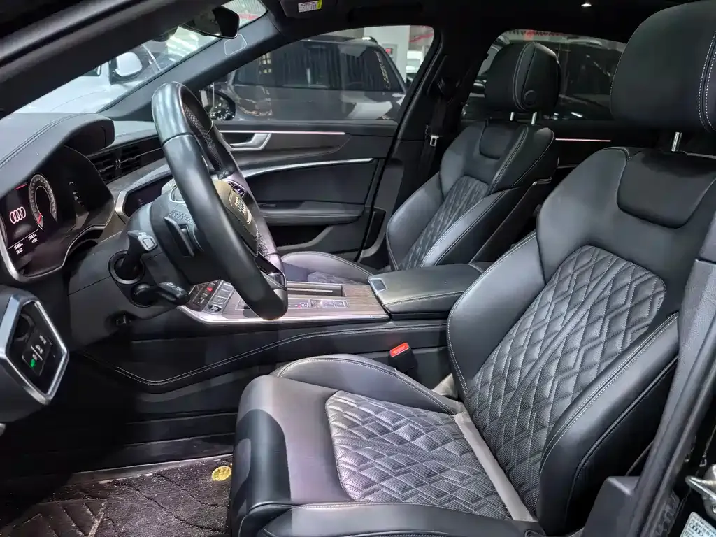 Audi A6L 2025 из CN, фото 9