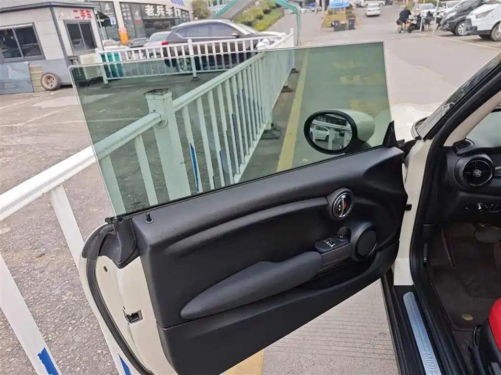MINI Cooper (3-door) 2022 из CN, фото 2