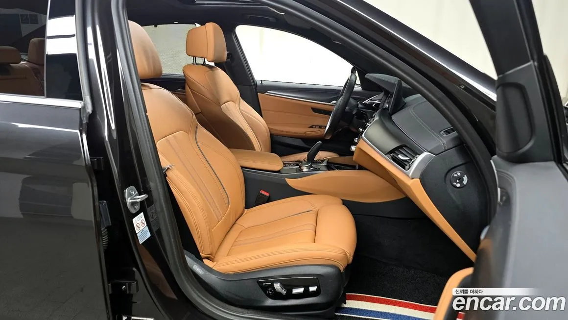 BMW 5-Series 2023 из KR, фото 9
