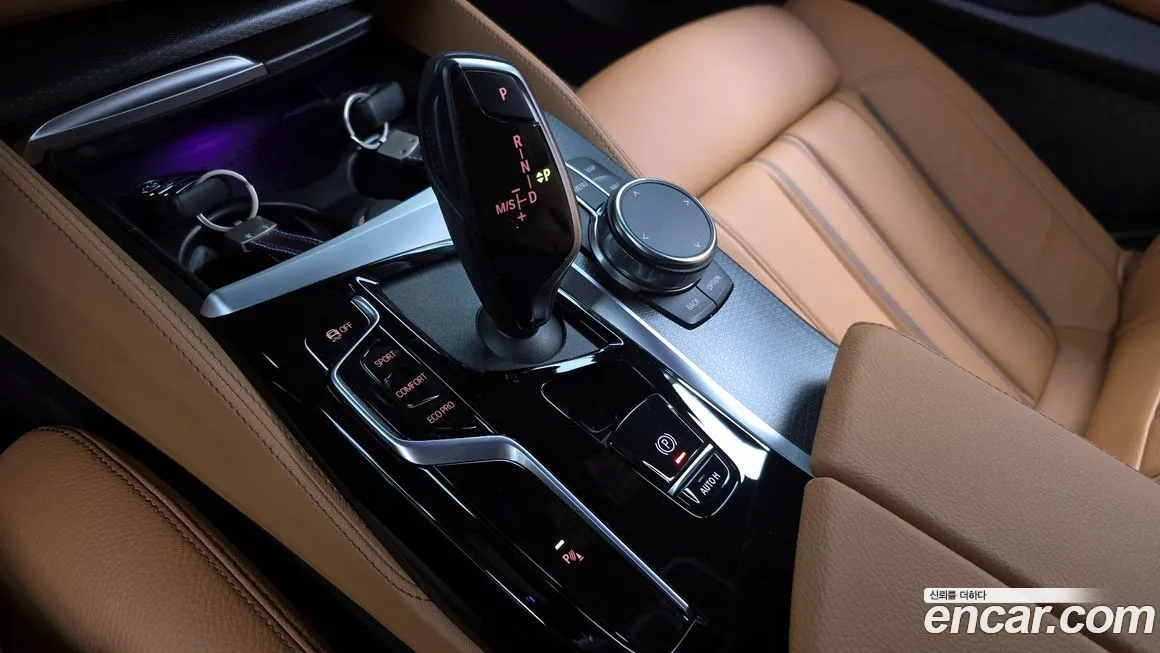 BMW 5-Series 2023 из KR, фото 8