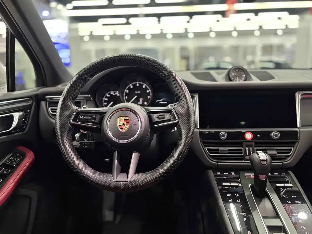Porsche Macan — фото 10