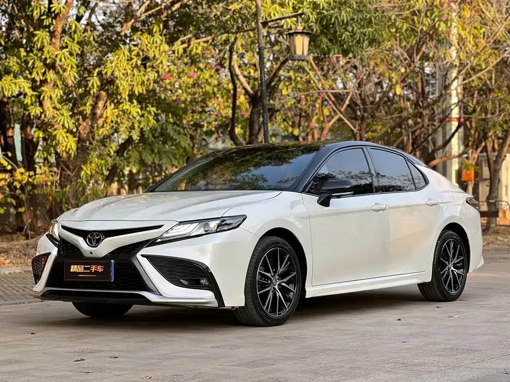 Toyota Camry 2022 из CN, фото 1