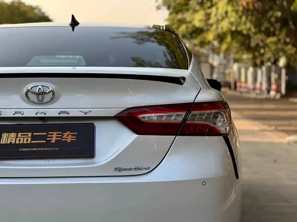 Toyota Camry 2022 из CN, фото 3