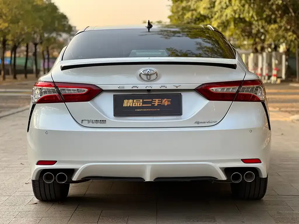 Toyota Camry 2022 из CN, фото 2