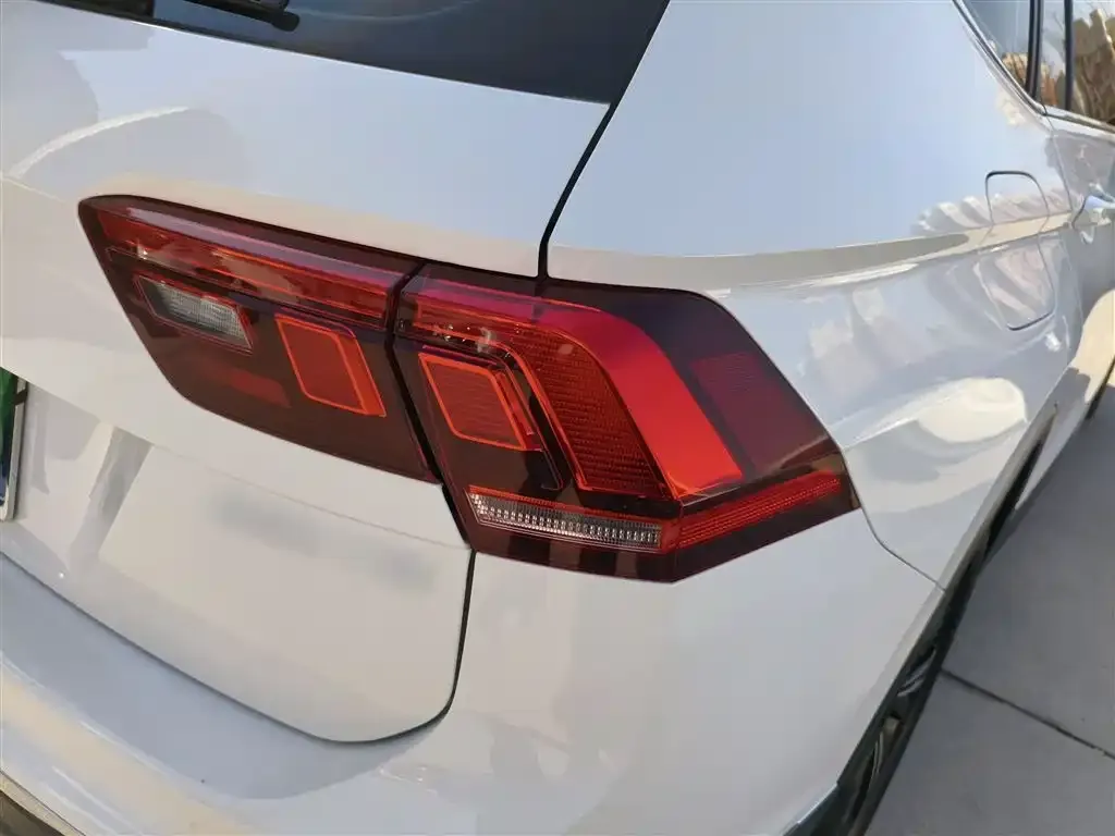 Volkswagen Tiguan L 2021 из CN, фото 2