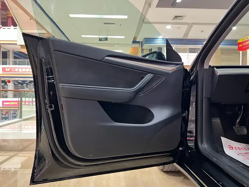 Tesla Model Y 2023 из CN, фото 5
