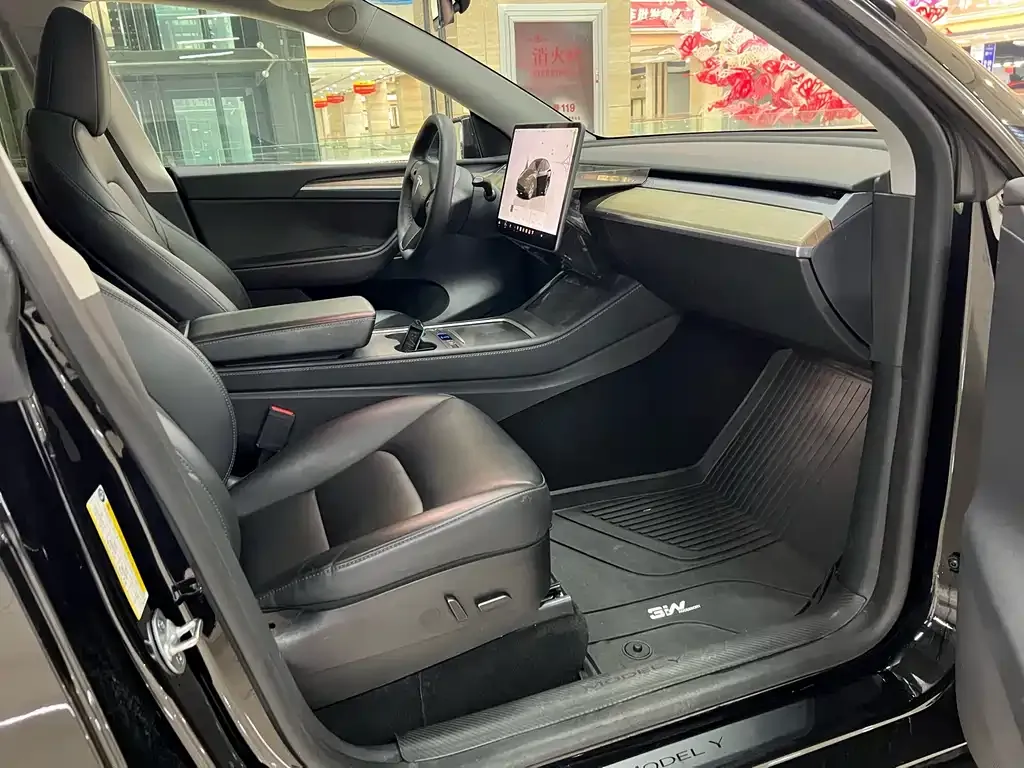 Tesla Model Y 2023 из CN, фото 7