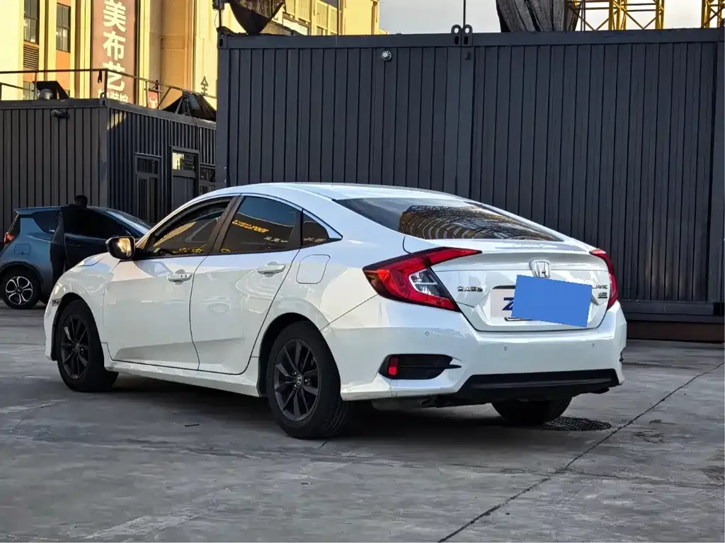 Honda Civic 2021 из CN, фото 2