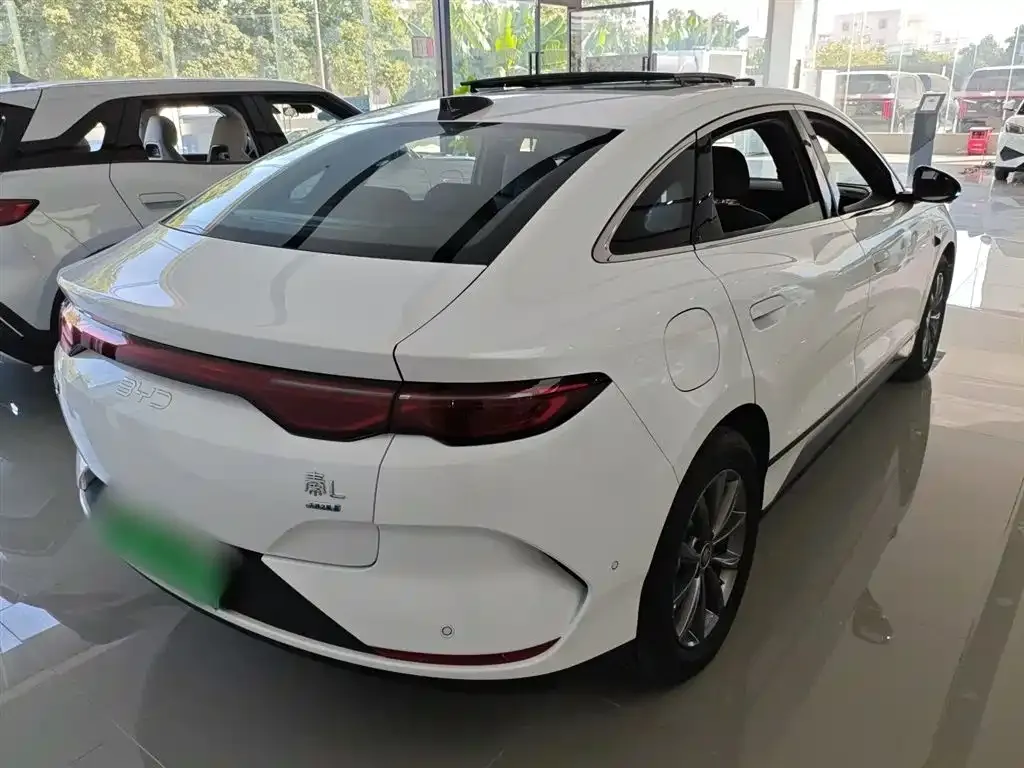 BYD Qin L 2025 из CN, фото 5