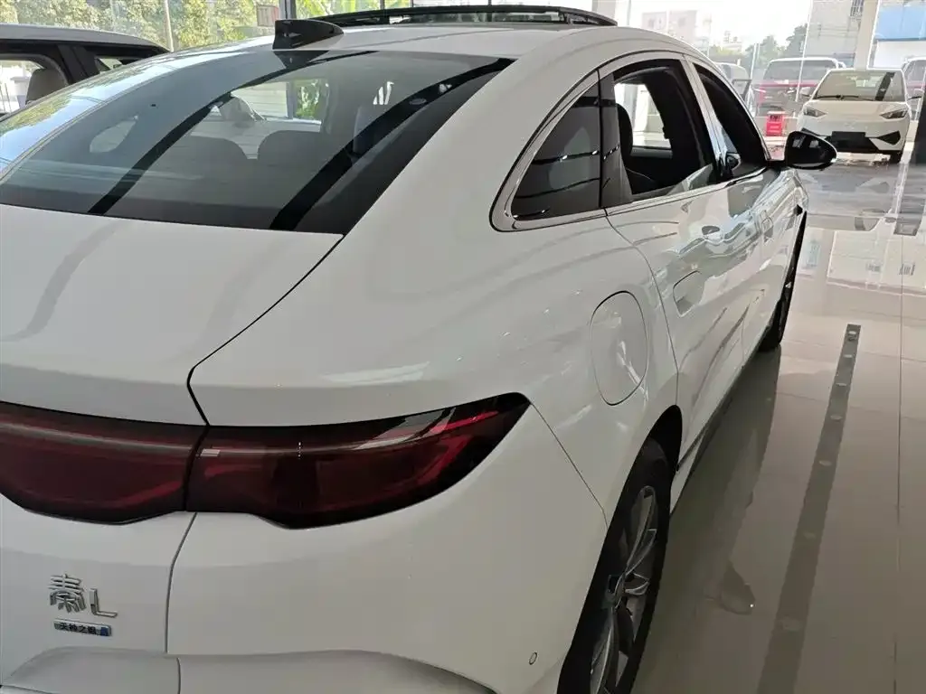 BYD Qin L 2025 из CN, фото 4