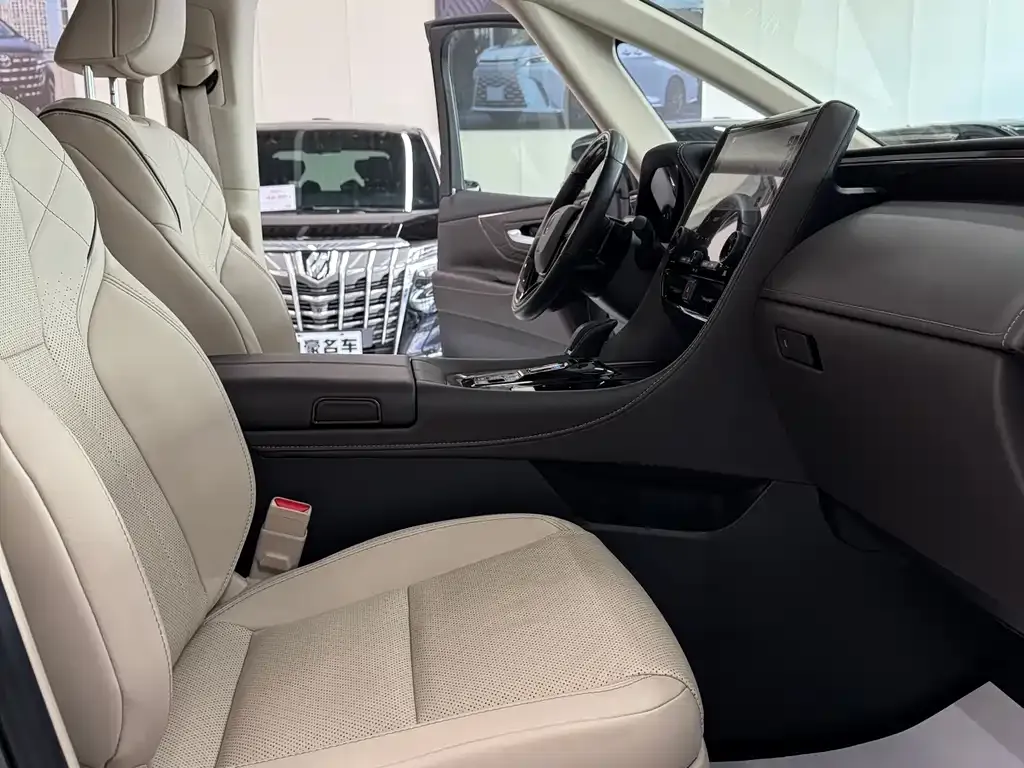 Toyota Vellfire 2024 из CN, фото 10
