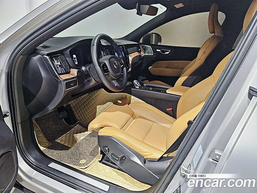 Volvo XC60 2024 из KR, фото 8