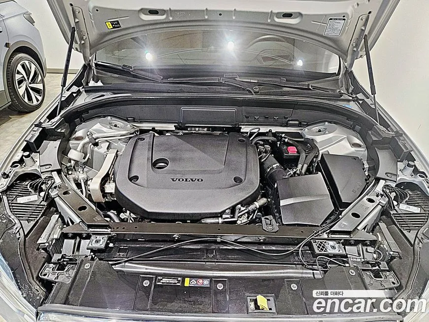 Volvo XC60 2024 из KR, фото 10